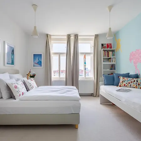 *Sunny And Stylish* Apt With Balcony Near Tv Tower Prague Exterior photo