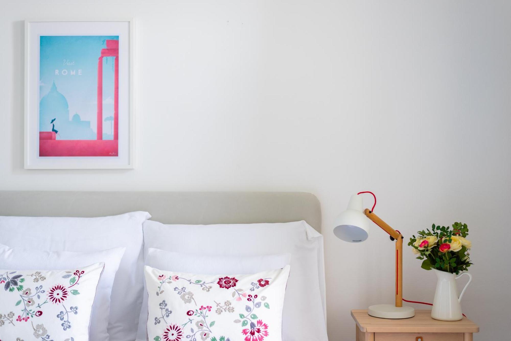 *sunny And Stylish* With Balcony Near Tv Tower Appartement *