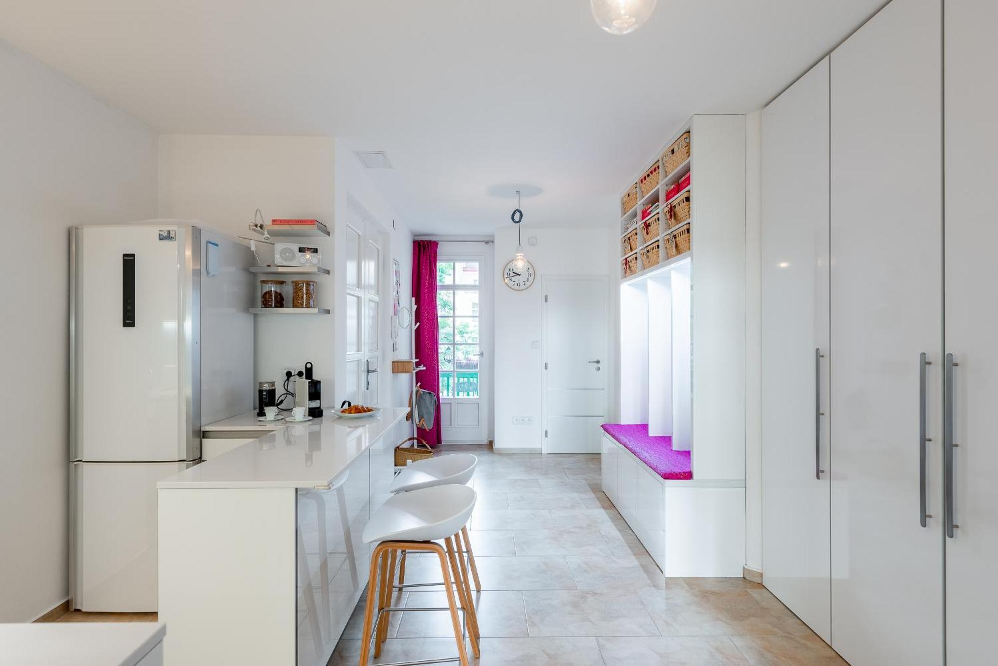 *sunny And Stylish* With Balcony Near Tv Tower Прага